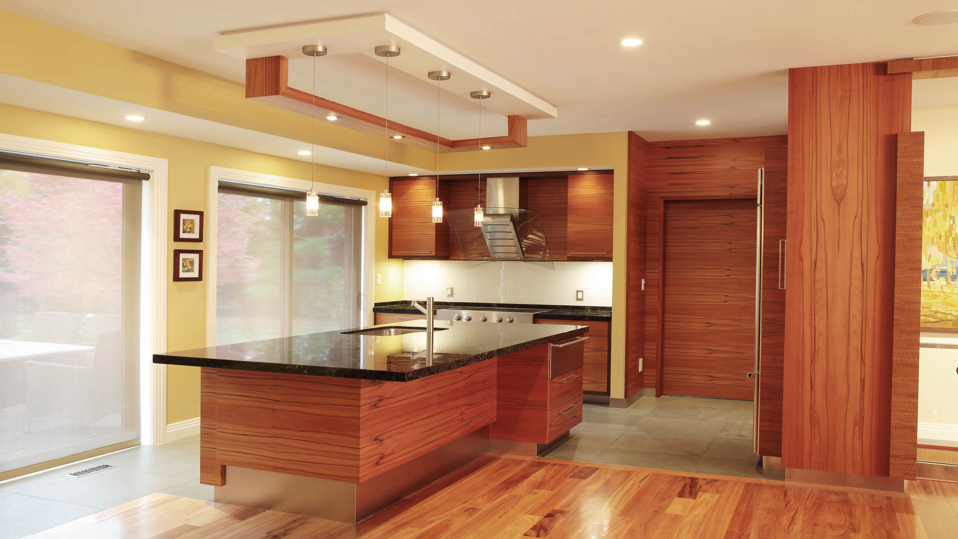 Hot Press Exotic Wood Veneering for Residential & Commercial Spaces: Walls, Shelving & Cabinetry